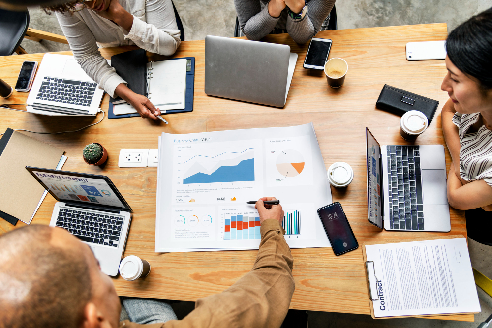 group-diverse-people-having-business-meeting